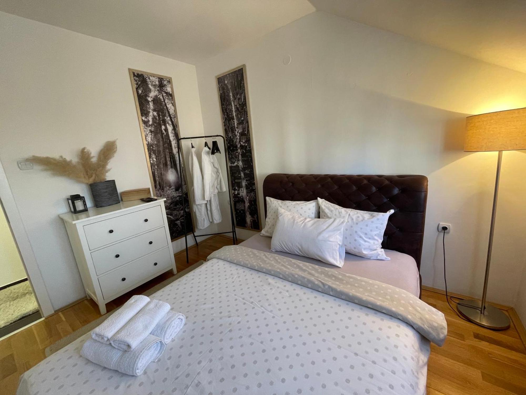 Charme Apartment *